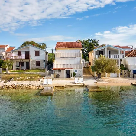 In With House Sea View Apartment